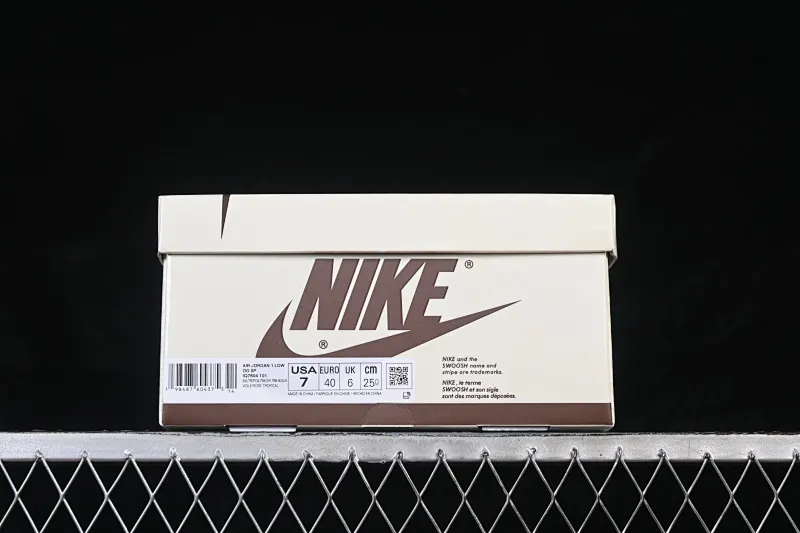 All categories Air Jordan Jordan series basketball shoes Air Jordan 1 Low Travis Scott x Air Jordan 1 Low OG AJ1 Joe 1 undercut low IQ7604-101
